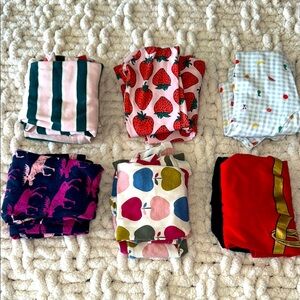 (6) pairs of GUC girls size 4 pj sets- long sleeves and long pants- gap, hanna…